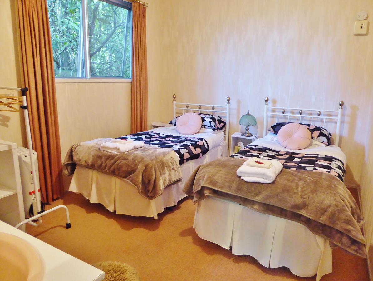 Bed and Breakfast Mount Tutu Eco-Sanctuary Ohauiti Habitación foto